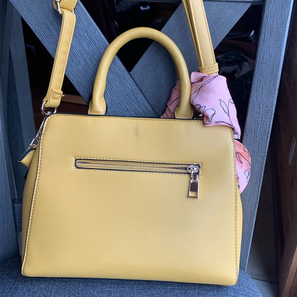 Spring Purse - Picture 2 of 4